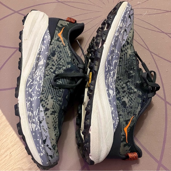 Hoka Speedgoat 6 Sneakers - Picture 3 of 13